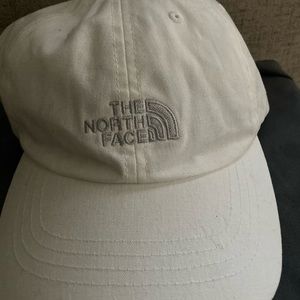 North Face all white women’s cap nwot